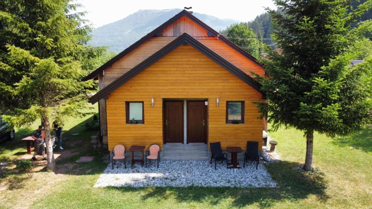 Apartmani Sarovic Tjentiste Exterior foto